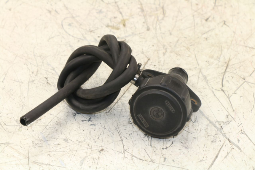 photo de BOUCHON RADIATEUR BMW K 75 RT 750 (1989 - 1997)