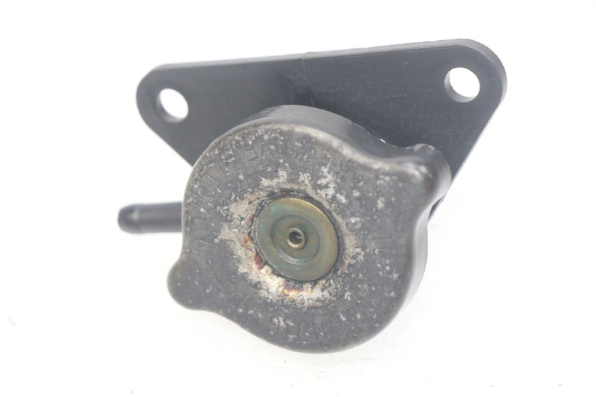photo de BOUCHON RADIATEUR SUZUKI BURGMAN 125 (2007 - 2014)