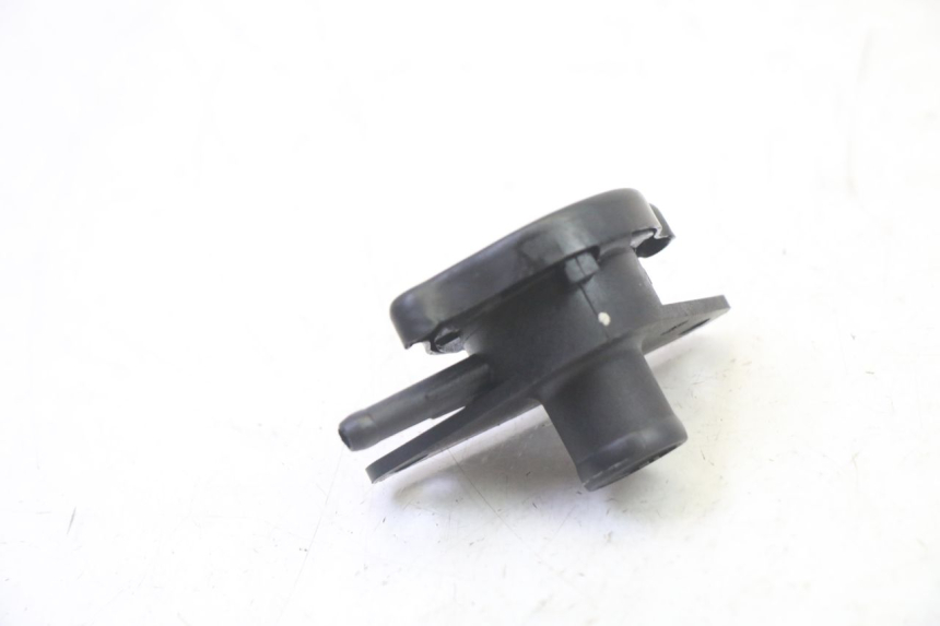 photo de BOUCHON RADIATEUR SUZUKI BURGMAN 125 (2007 - 2014)