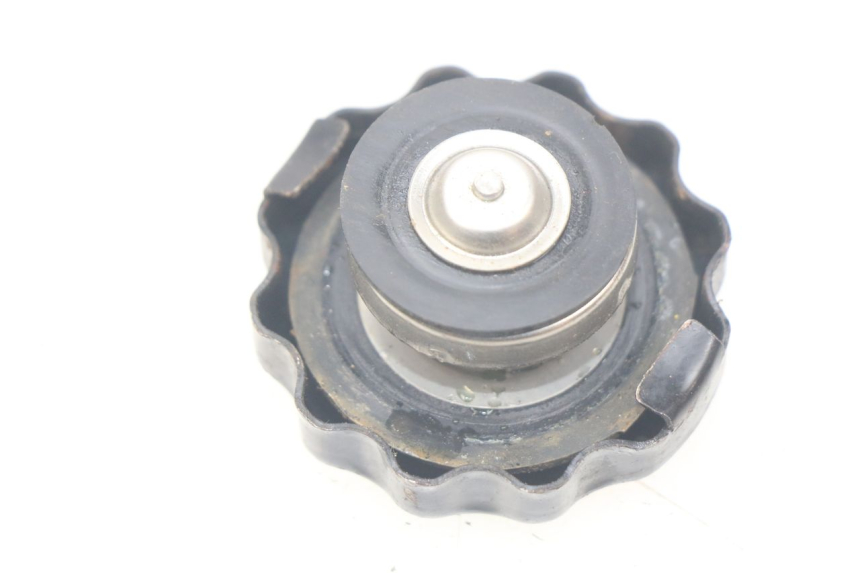 photo de BOUCHON RADIATEUR HONDA CRF 250 (2016 - 2017)