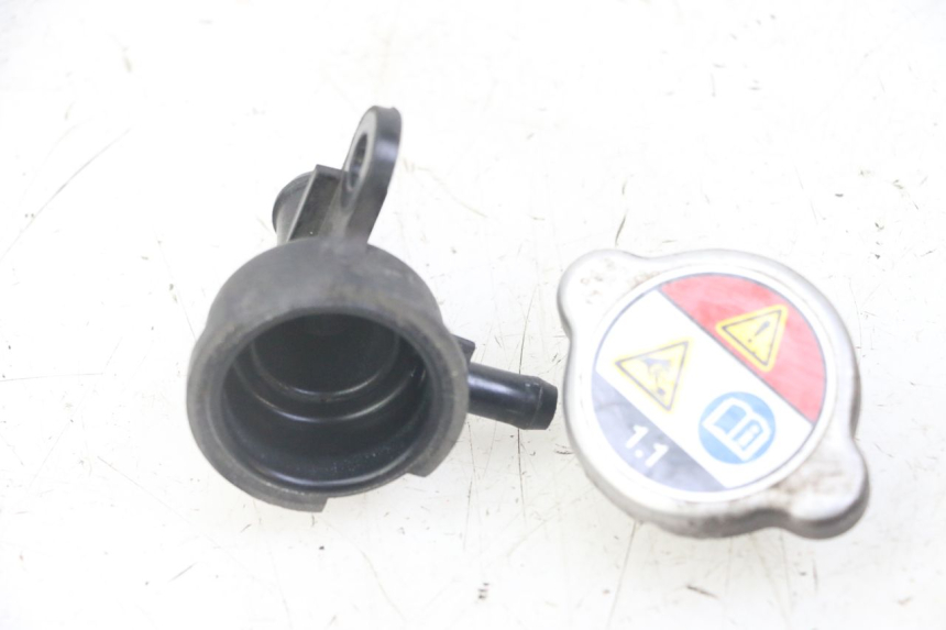 photo de BOUCHON RADIATEUR HONDA FORZA ABS 300 (2013 - 2019)