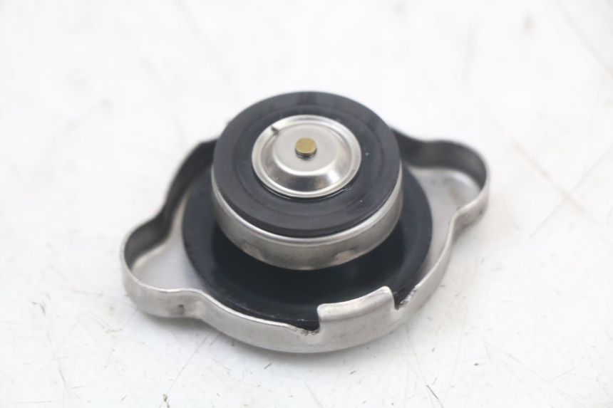 photo de BOUCHON RADIATEUR HONDA PCX (JF28) 125 (2009 - 2011)
