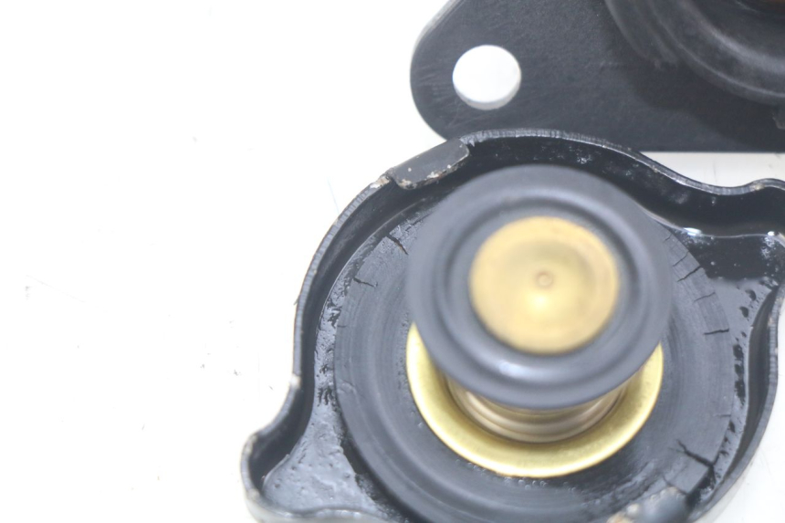 photo de BOUCHON RADIATEUR SUZUKI BURGMAN 125 (2007 - 2014)