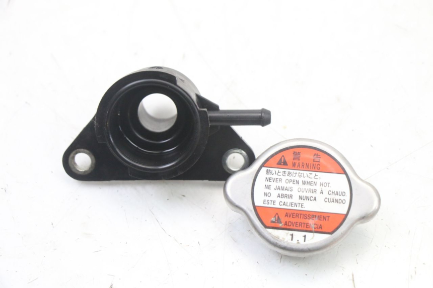 photo de BOUCHON RADIATEUR SUZUKI BURGMAN 125 (2018 - 2021)