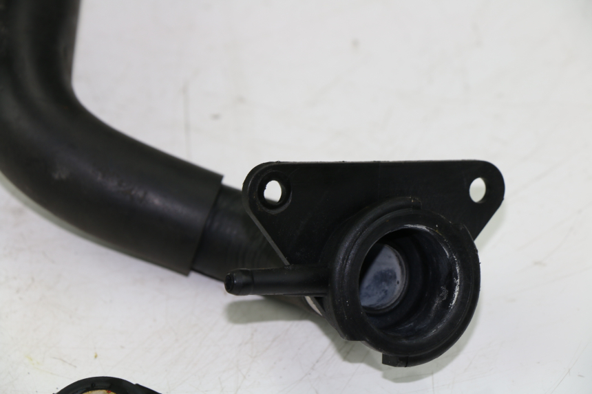 photo de BOUCHON RADIATEUR SUZUKI UH BURGMAN 125 (2002 - 2006)