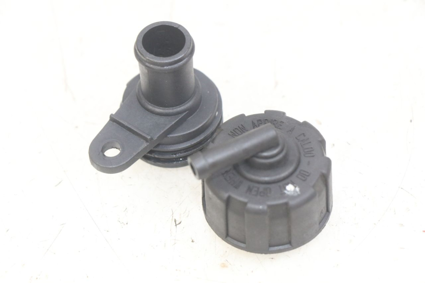 photo de BOUCHON RADIATEUR YAMAHA X-MAX XMAX 125 (2010 - 2014)