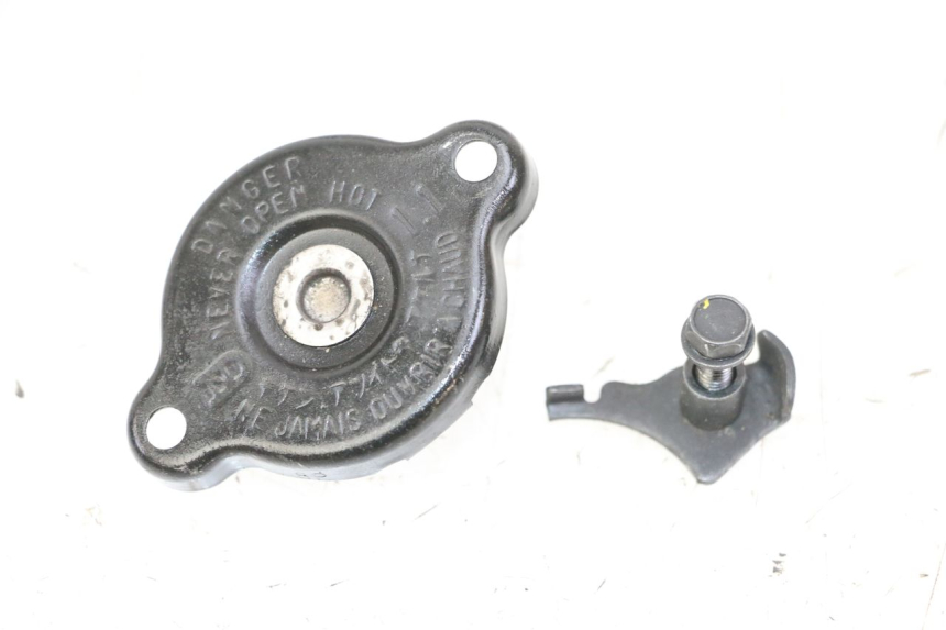 photo de BOUCHON RADIATEUR YAMAHA XJ6 ABS 600 (2008 - 2016)