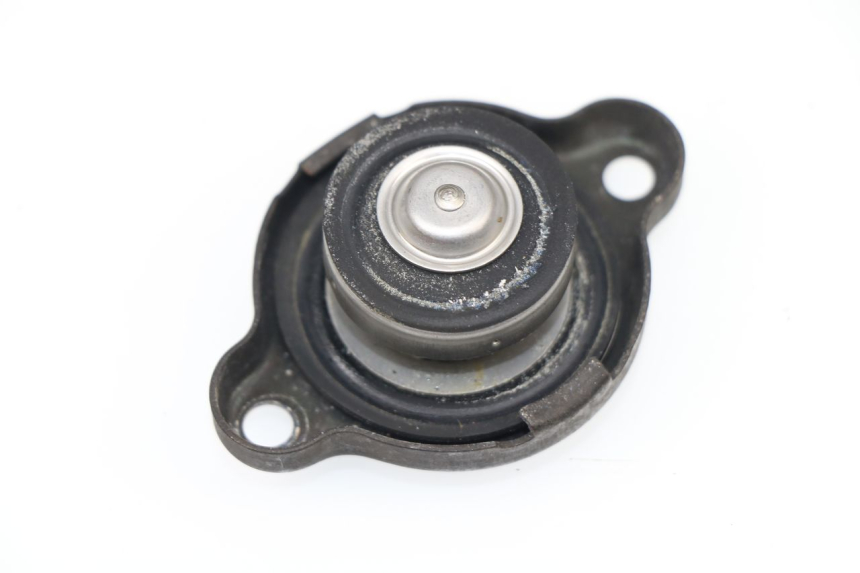 photo de BOUCHON RADIATEUR YAMAHA FZ6 N FAZER 600 (2004 - 2006)