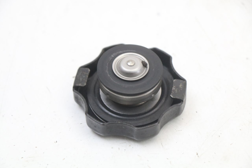 photo de BOUCHON RADIATEUR YAMAHA TDR DELTABOX 125 (1993 - 2003)