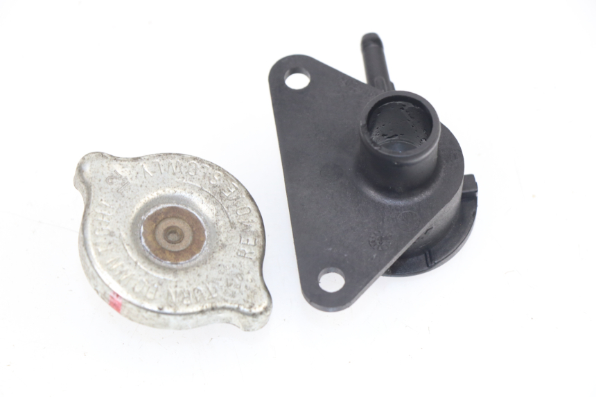 photo de BOUCHON RADIATEUR YAMAHA X-CITY XCITY 125 (2007 - 2008)