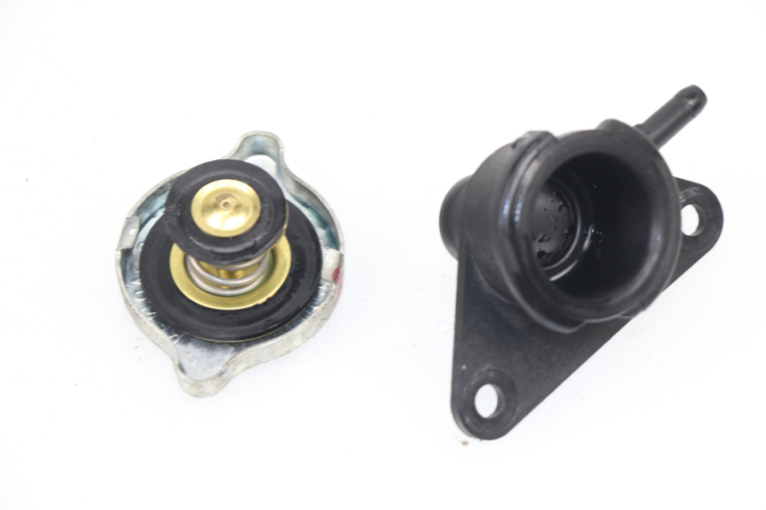 photo de BOUCHON RADIATEUR YAMAHA X-CITY XCITY 125 (2007 - 2008)