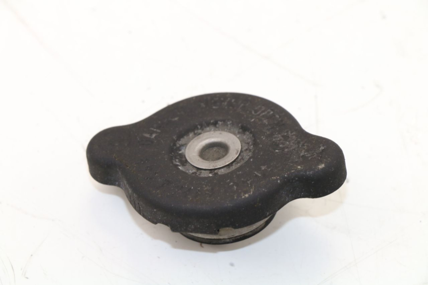 photo de BOUCHON RADIATEUR YAMAHA YP MAJESTY 400 (2004 - 2008)
