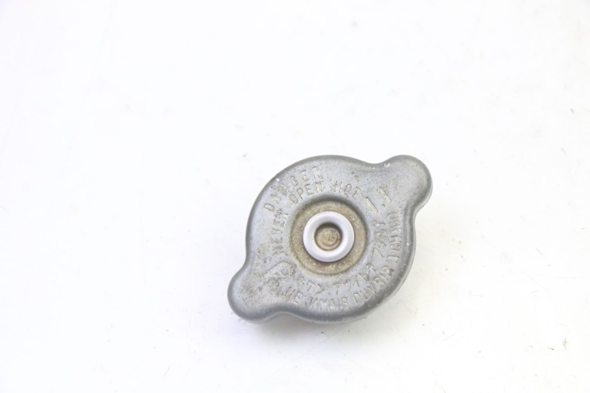 photo de BOUCHON RADIATEUR YAMAHA YZ 125 (1998 - 2005)