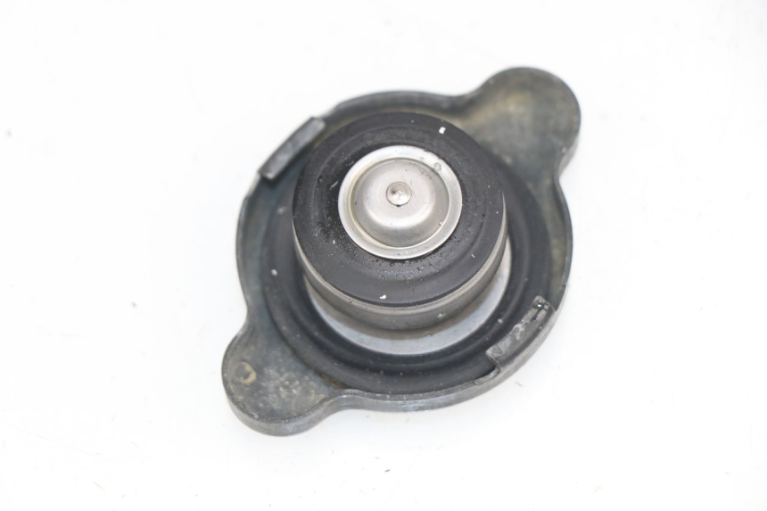 photo de BOUCHON RADIATEUR YAMAHA YZF YZ-F 450 (2006 - 2009)