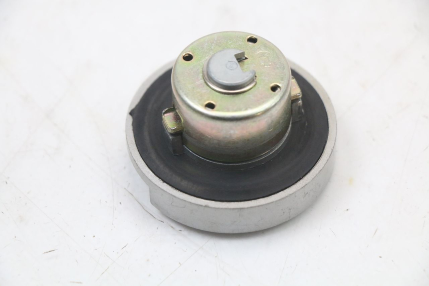 photo de BOUCHON RESERVOIR ESSENCE KYMCO AGILITY 4T 50 (2018 - 2022)