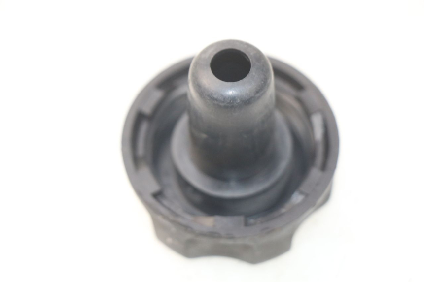 photo de BOUCHON RESERVOIR ESSENCE MBK BOOSTER SPIRIT NAKED 50 (2004 - 2017)