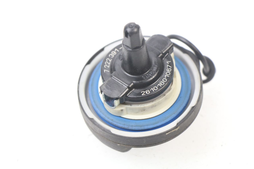 photo de BOUCHON RESERVOIR ESSENCE BMW C SPORT 650 (2015 - 2021)