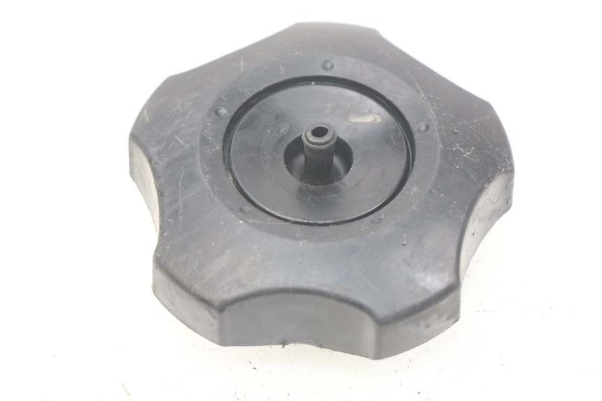 photo de BOUCHON RESERVOIR ESSENCE HONDA CRF 250 (2013 - 2016)