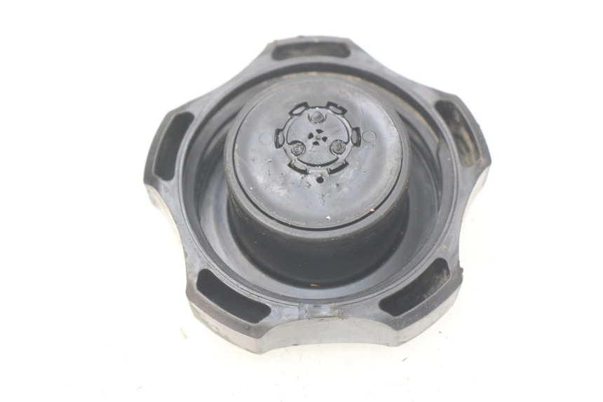photo de BOUCHON RESERVOIR ESSENCE HONDA CRF 250 (2013 - 2016)