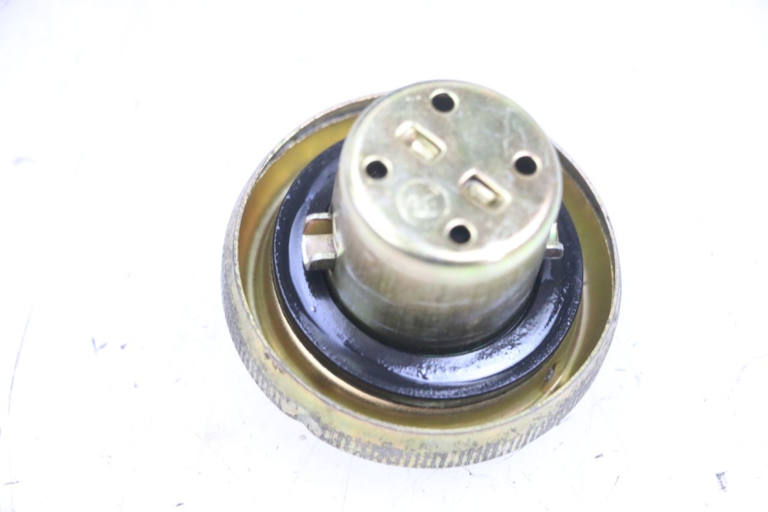 photo de BOUCHON RESERVOIR ESSENCE SYM CROX 4T 50 (2016 - 2023) - Vue principale