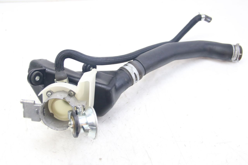 photo de BOUCHON RESERVOIR ESSENCE YAMAHA D'ELIGHT DELIGHT 125 (2017 - 2020)