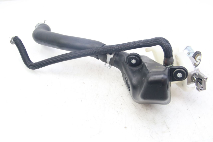photo de BOUCHON RESERVOIR ESSENCE YAMAHA D'ELIGHT DELIGHT 125 (2017 - 2020)