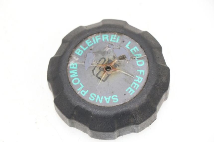 photo de BOUCHON RESERVOIR ESSENCE PEUGEOT ELYSEO 125 (1999 - 2004)