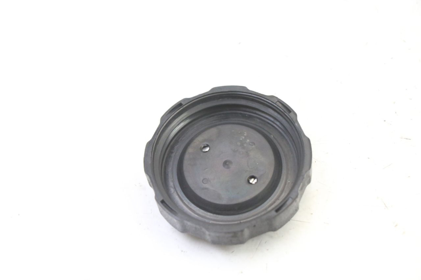 photo de BOUCHON RESERVOIR ESSENCE PEUGEOT ELYSEO 125 (1999 - 2004)