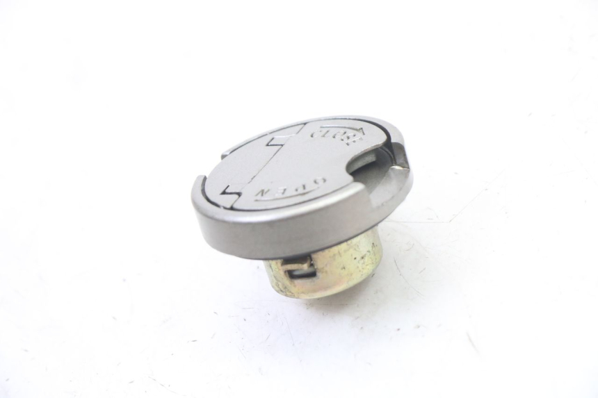 photo de BOUCHON RESERVOIR ESSENCE SYM FIDDLE 3 III 125 (2014 - 2020)