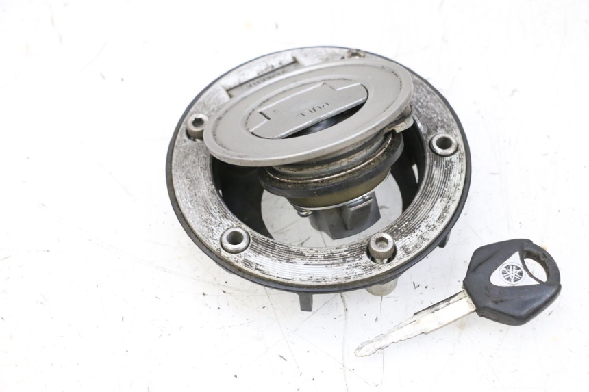 photo de BOUCHON RESERVOIR ESSENCE YAMAHA FJR ABS 1300 (2006 - 2012) - Vue d’ensemble