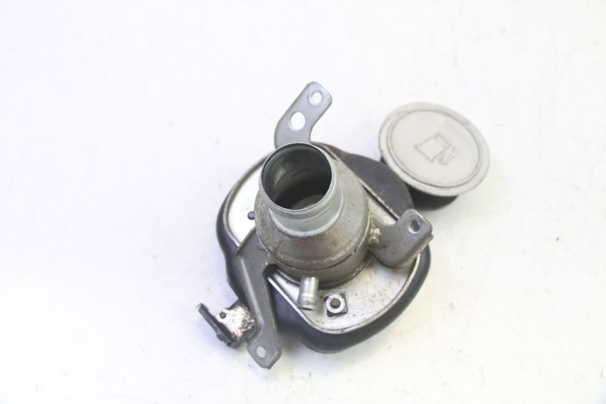 photo de BOUCHON RESERVOIR ESSENCE KYMCO GRAND DINK 125 (2008 - 2014)