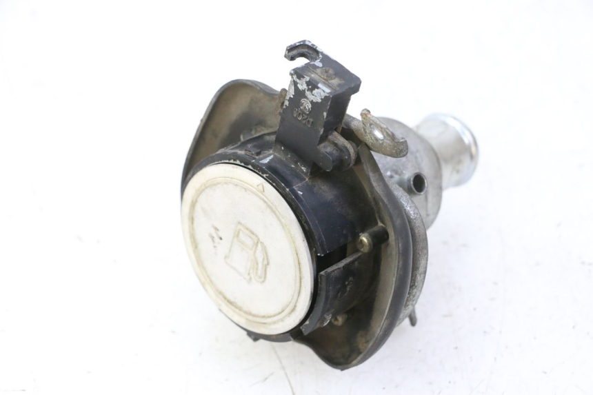 photo de BOUCHON RESERVOIR ESSENCE KYMCO GRAND DINK 125 (2002 - 2007)