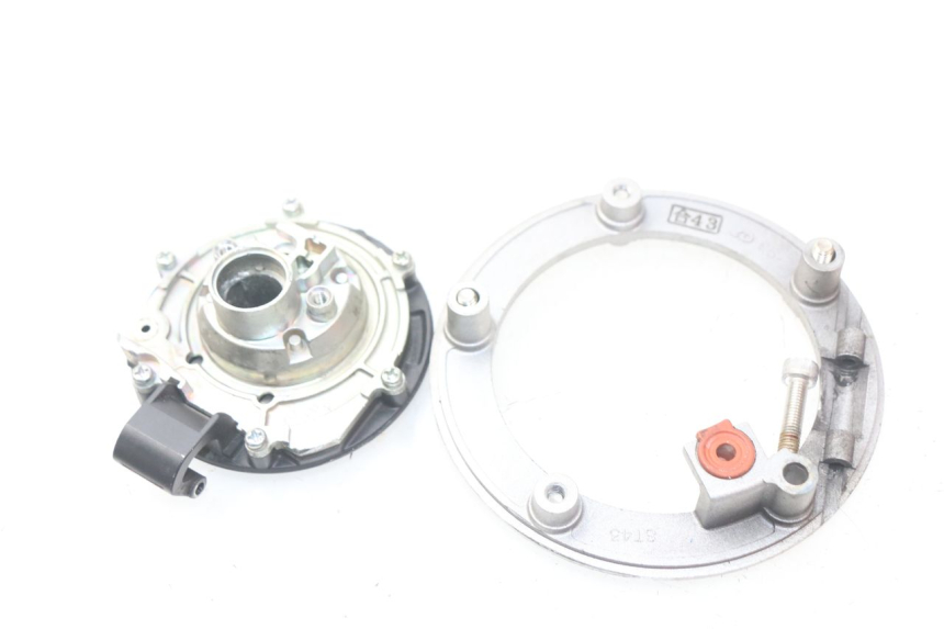 photo de BOUCHON RESERVOIR ESSENCE SUZUKI GSX-R GSXR K16 1000 (2012 - 2016)