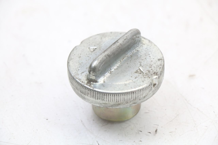 photo de BOUCHON RESERVOIR ESSENCE HONDA NES AROBASE 125 (2000 - 2003)
