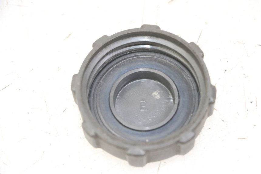 photo de BOUCHON RESERVOIR ESSENCE PIAGGIO IE MP3 YOURBAN 300 (2011 - 2016)
