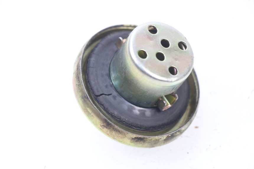 photo de BOUCHON RESERVOIR ESSENCE JM MOTORS MILANO 50 (2014 - 2019)