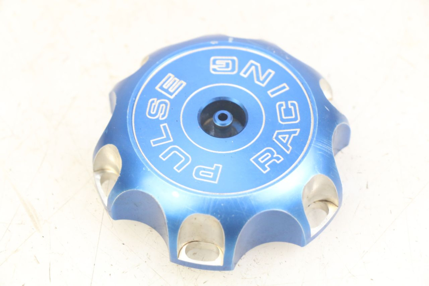 photo de BOUCHON RESERVOIR ESSENCE KAWASAKI KX 85 (2001 - 2013)