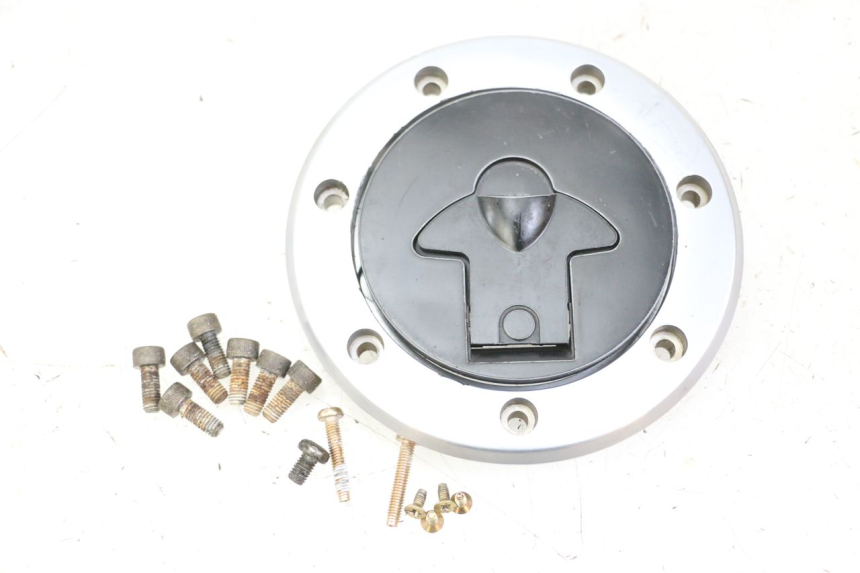 photo de BOUCHON RESERVOIR ESSENCE KAWASAKI ZR7 ZR-7 S 750 (1999 - 2004)