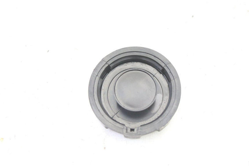 photo de BOUCHON RESERVOIR ESSENCE PEUGEOT KISBEE 2T 50 (2010 - 2017)