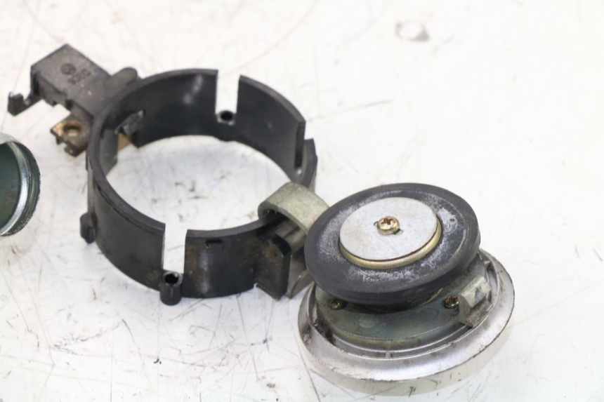 photo de BOUCHON RESERVOIR ESSENCE KYMCO GRAND DINK 125 (2008 - 2014)