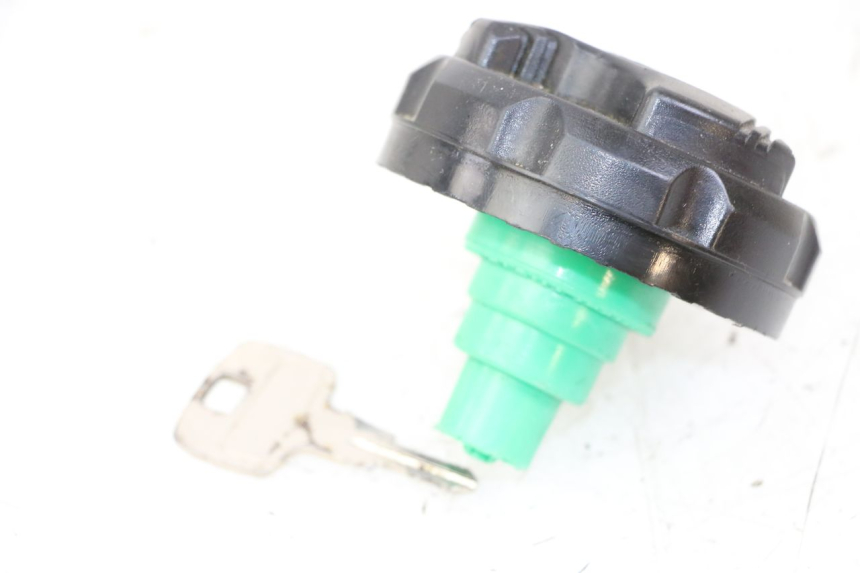 photo de BOUCHON RESERVOIR ESSENCE PEUGEOT LUDIX 50 (2008 - 2017)