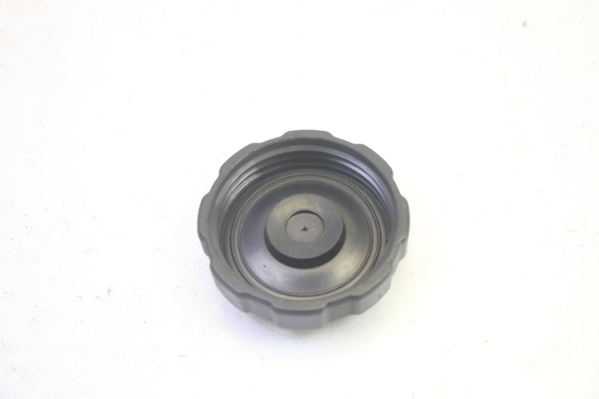 photo de BOUCHON RESERVOIR ESSENCE PEUGEOT LUDIX 50 (2005 - 2007) - Zoom état d’usage