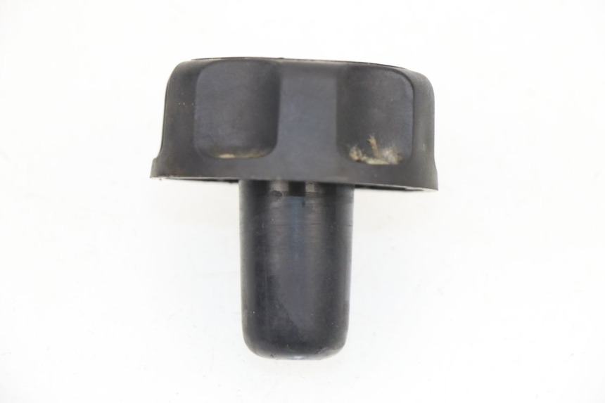 photo de BOUCHON RESERVOIR ESSENCE MBK FLIPPER 50 (2004 - 2012)