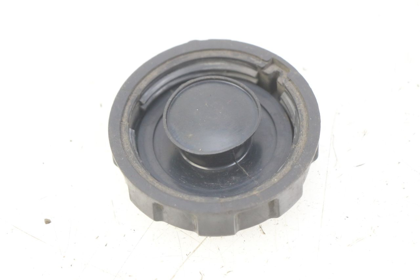 photo de BOUCHON RESERVOIR ESSENCE PEUGEOT KISBEE 4T 50 (2010 - 2017)