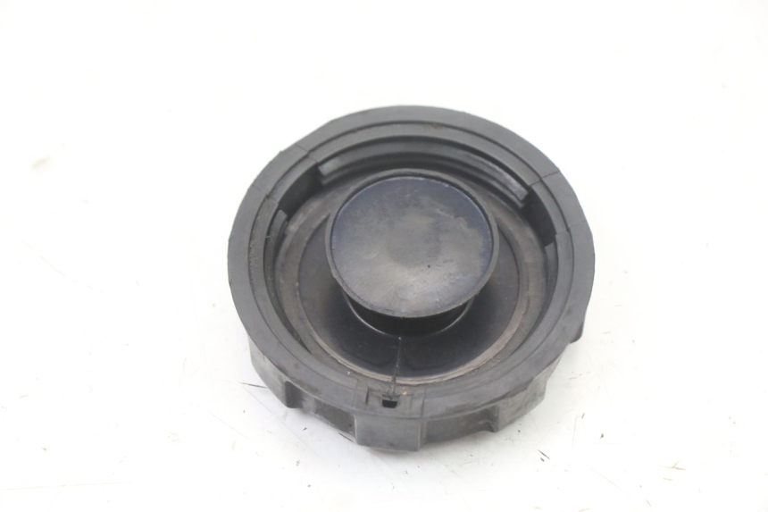 photo de BOUCHON RESERVOIR ESSENCE PEUGEOT KISBEE 4T 50 (2018 - 2022)