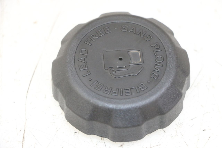 photo de BOUCHON RESERVOIR ESSENCE PEUGEOT LUDIX ONE 50 (2005 - 2008)