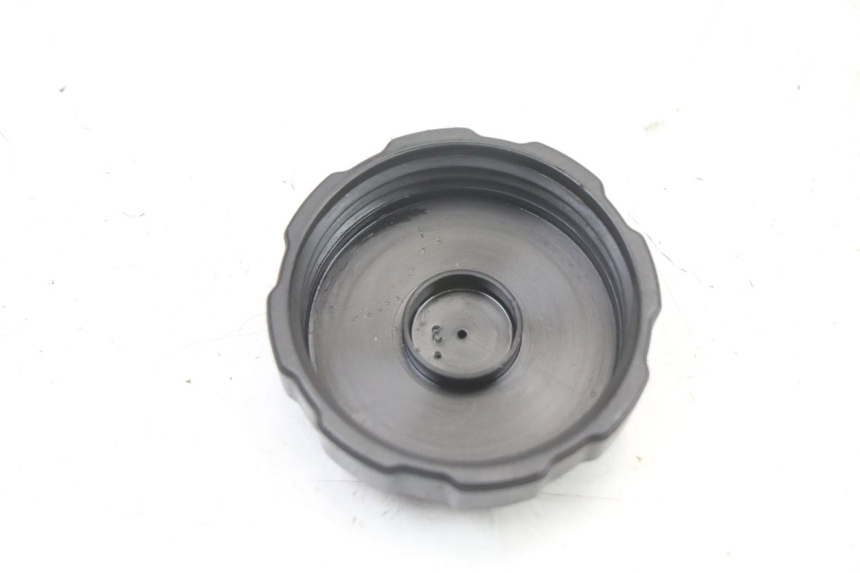 photo de BOUCHON RESERVOIR ESSENCE PEUGEOT TKR TREKKER FURIOUS 50 (2005 - 2014)