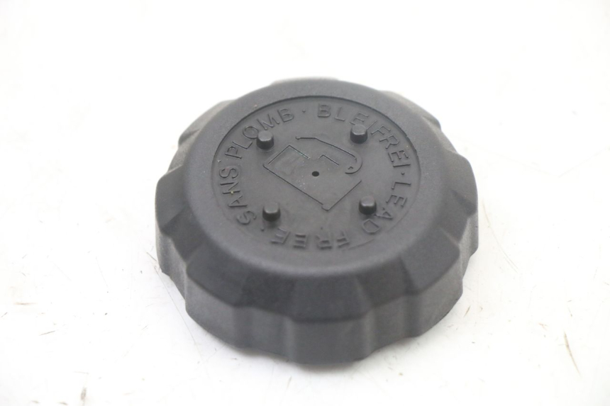 photo de BOUCHON RESERVOIR ESSENCE PEUGEOT TREKKER TKR 50 (2005 - 2014)
