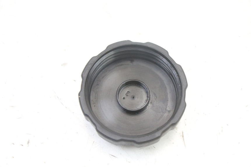 photo de BOUCHON RESERVOIR ESSENCE PEUGEOT TREKKER TKR 50 (2005 - 2014)