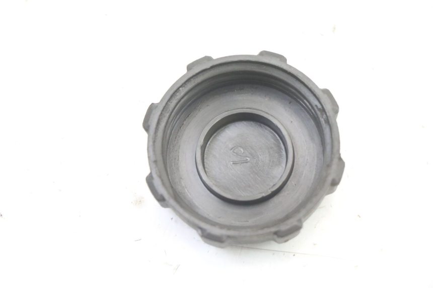 photo de BOUCHON RESERVOIR ESSENCE PIAGGIO VESPA S 2T 50 (2007 - 2014)